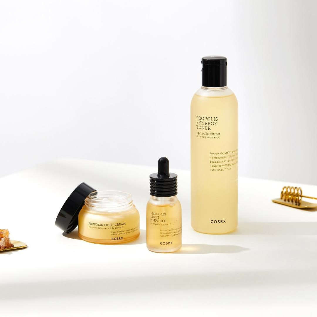 COSRX Full Fit Propolis Light Ampoule 30 ml Fredrik & Louisa