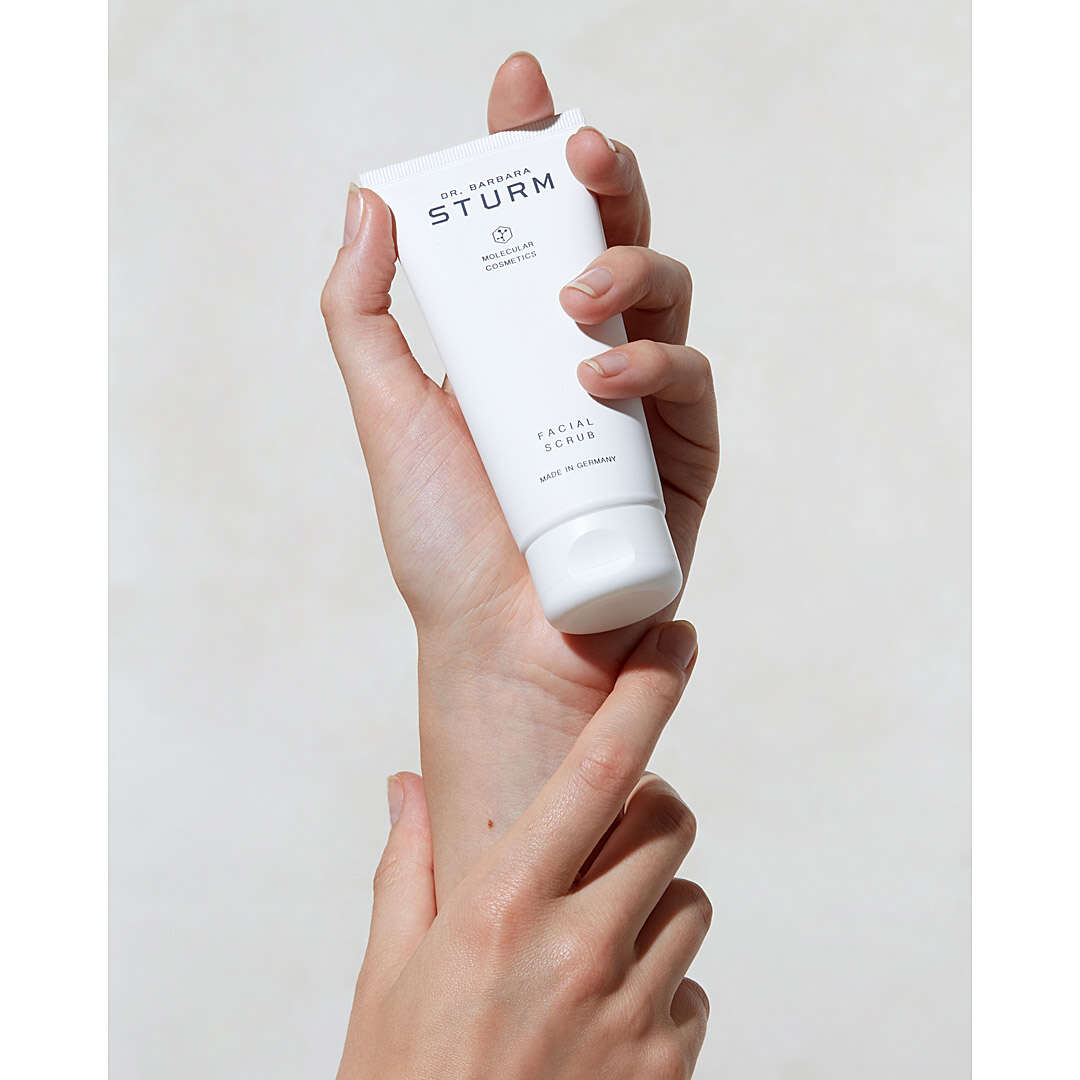 Dr. Barbara Sturm Facial Scrub 100 ml Fredrik & Louisa