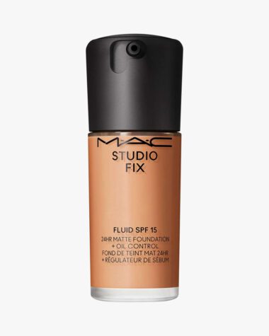 Produktbilde for Studio Fix Fluid SPF 15 24HR Matte Foundation + Oil Control 30 ml - NC44.5 hos Fredrik & Louisa