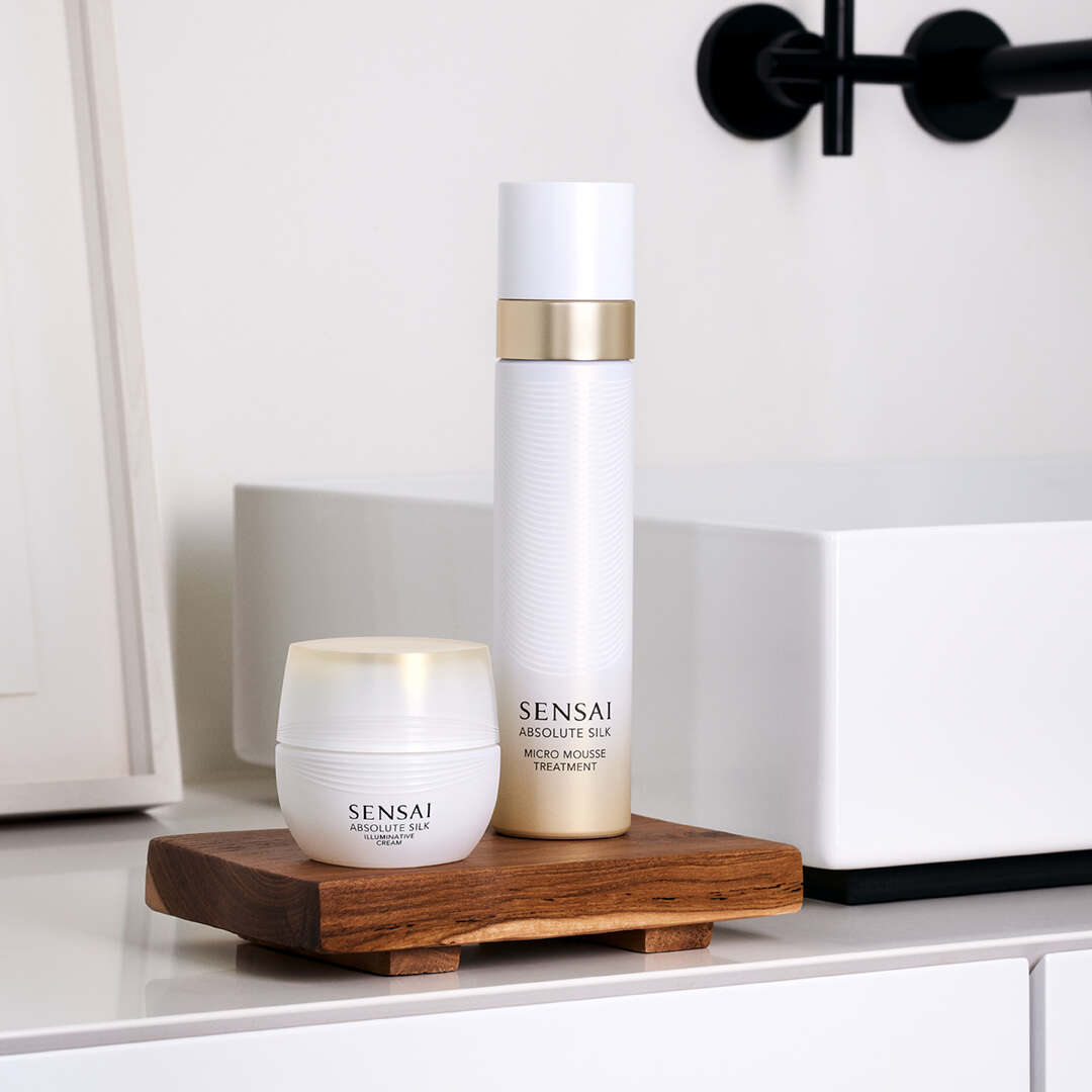 Sensai Absolute Silk Illuminative Cream 40 ml - Fredrik & Louisa
