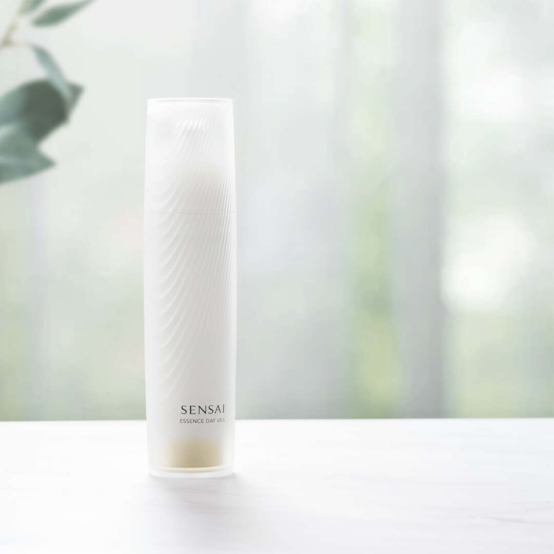 Sensai Essence Day Veil 40 ml - Fredrik & Louisa