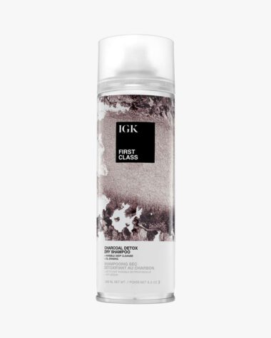 Produktbilde for First Class Charcoal Detox Dry Shampoo 288 ml hos Fredrik & Louisa