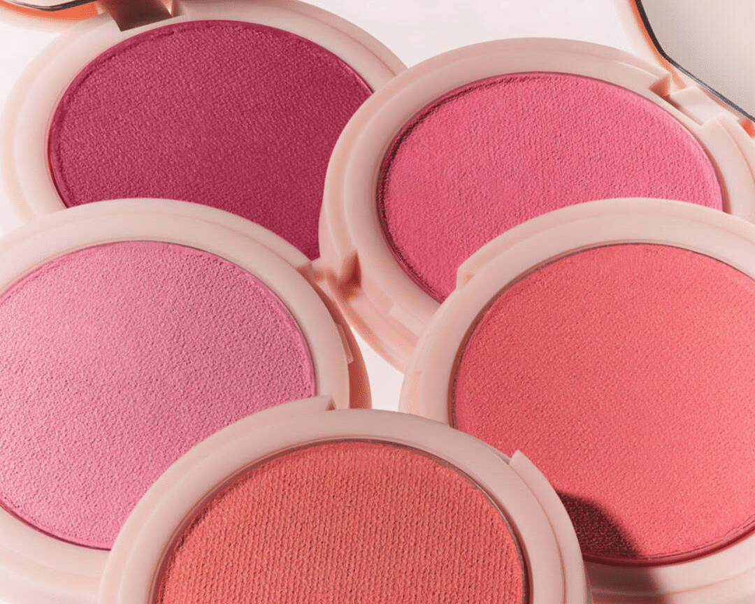 Blush og leppestift: trender høsten 2025 