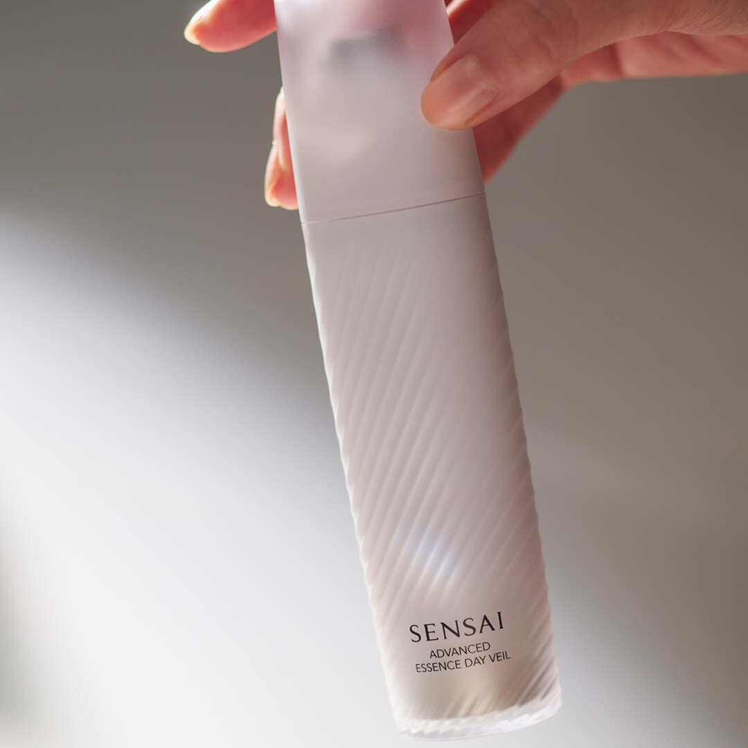 Sensai Advanced Essence Day Veil SPF 50 40 ml - Fredrik & Louisa